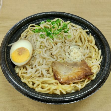 麺屋一燈監修濃厚豚骨醤油ラーメン